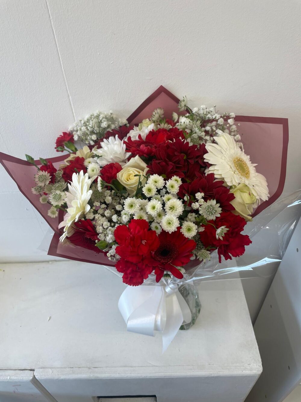 Discover stunning Florist Choice Flowers handpicked just for you. Perfect for any occasion, trust our expert florists to create a one-of-a-kind bouquet that will brighten anyone's day. Order now and send a beautiful surprise today!