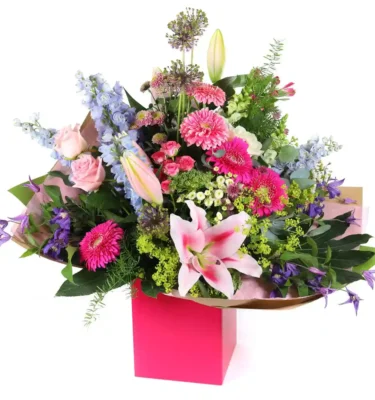 Experience grand affection with SunFlorist and Events this Valentine's Day. Let us help you create the perfect romantic gesture for your loved one. #ValentinesDay #SunFlorist #Events #GrandAffection