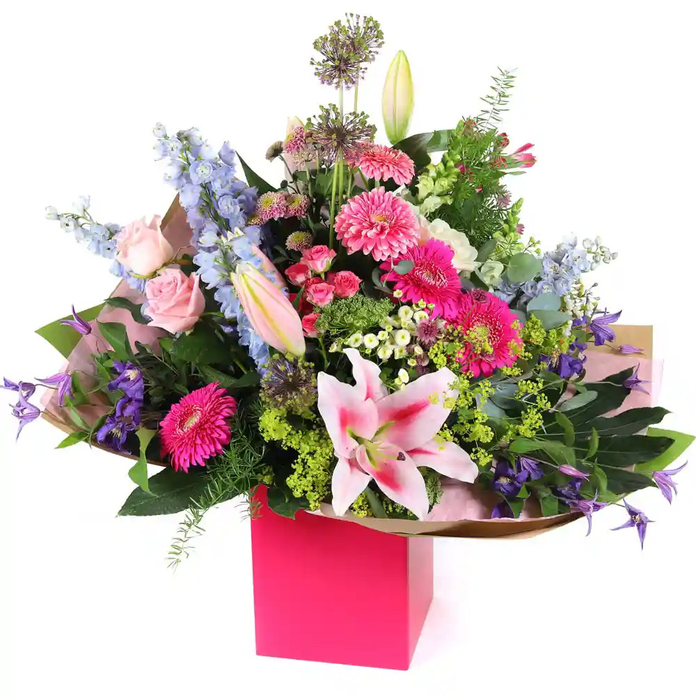 Experience grand affection with SunFlorist and Events this Valentine's Day. Let us help you create the perfect romantic gesture for your loved one. #ValentinesDay #SunFlorist #Events #GrandAffection