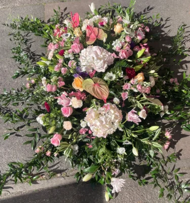 Honour your loved ones with our exquisite Willow Casket Funeral Spray, beautifully crafted by Sun Florist and Events. This elegant floral arrangement features delicate blooms that symbolize peace and serenity, offering a heartfelt tribute during a difficult time. Discover the perfect way to express your condolences and celebrate a life well-lived. 🌷💐 #FuneralFlowers #WillowCasketSpray #SunFlorist #MemorialTribute